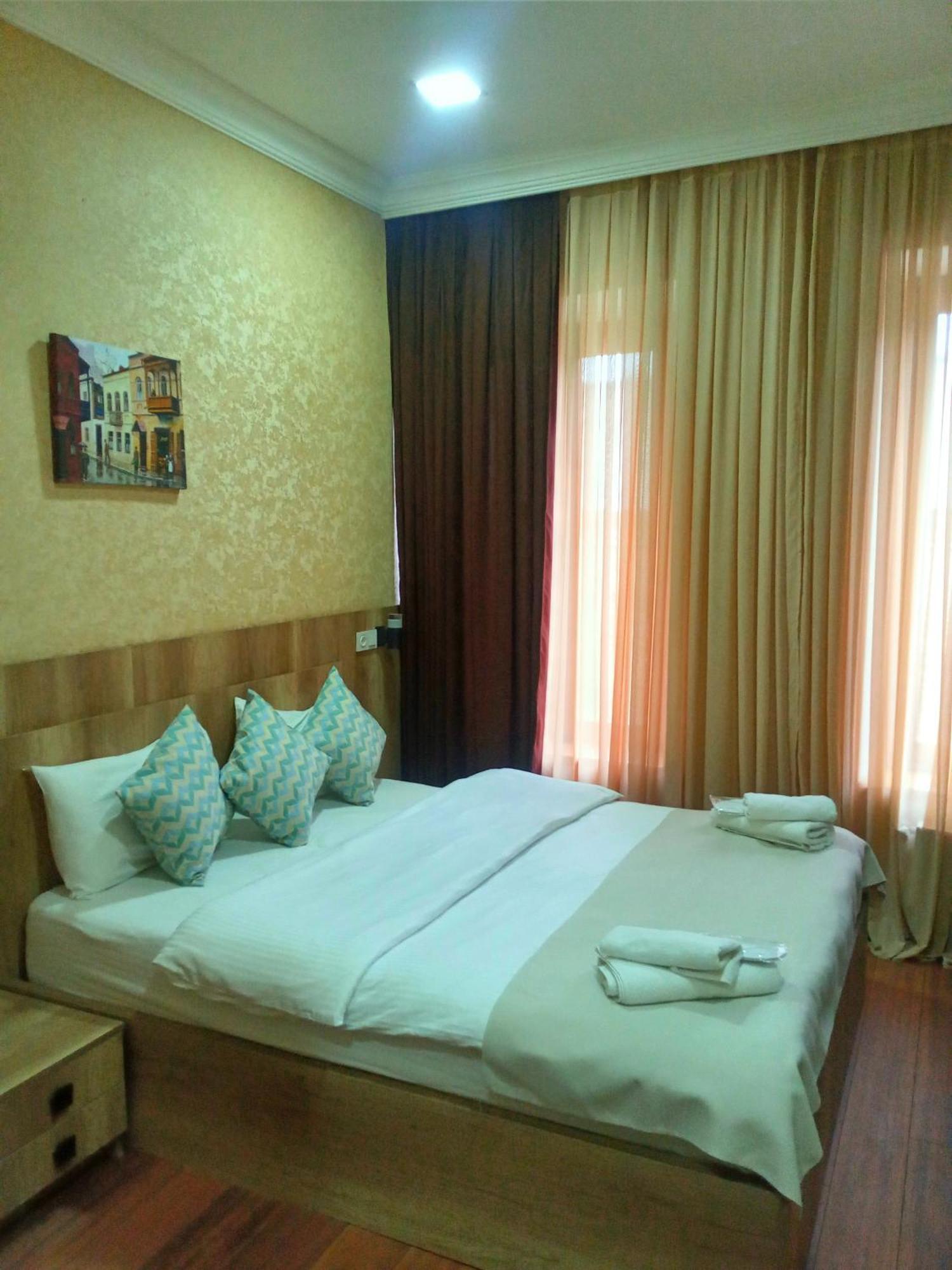 Epic Meidan Hotel Tiflis Exterior foto